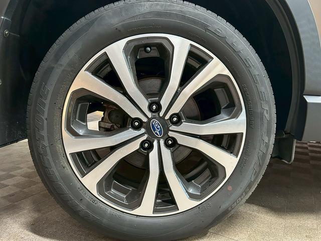 フォレスター プレミアム (禁煙車)(4WD)(半黒革)(メーカーSDナビ)(バック&サイドカメラ)(レーダークルーズコントロール)(パドルシフト)(パワーシート)(シートヒーター)(フルフラット)(純正18インチナビ)(38枚目)
