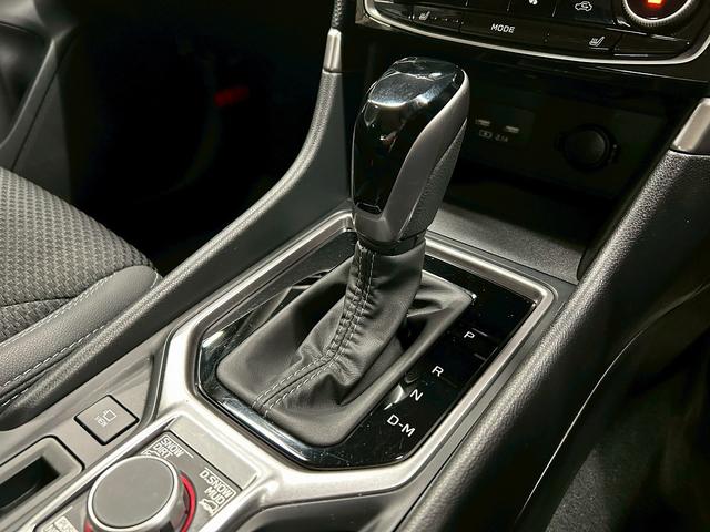 フォレスター プレミアム (禁煙車)(4WD)(半黒革)(メーカーSDナビ)(バック&サイドカメラ)(レーダークルーズコントロール)(パドルシフト)(パワーシート)(シートヒーター)(フルフラット)(純正18インチナビ)(52枚目)