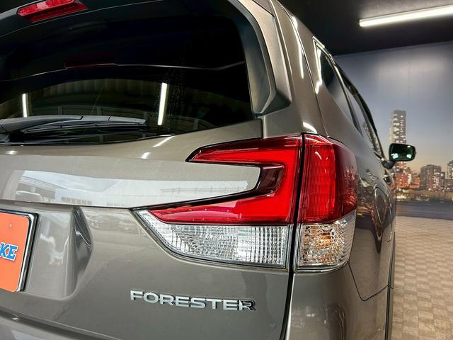 フォレスター プレミアム (禁煙車)(4WD)(半黒革)(メーカーSDナビ)(バック&サイドカメラ)(レーダークルーズコントロール)(パドルシフト)(パワーシート)(シートヒーター)(フルフラット)(純正18インチナビ)(63枚目)