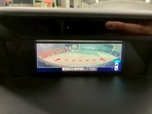 フォレスター アドバンス (禁煙車)(黒本革)(4WD)(メーカーSDナビ)(バック&サイド&フロントカメラ)(LEDヘッドライト)(ルーフレール)(シートヒーター)(ステアリングヒーター)(パワーシート)(純正18インチAW(8枚目)