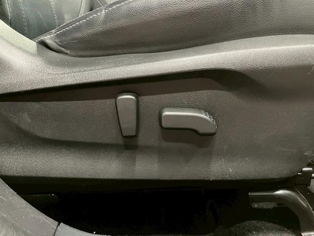 フォレスター アドバンス (禁煙車)(黒本革)(4WD)(メーカーSDナビ)(バック&サイド&フロントカメラ)(LEDヘッドライト)(ルーフレール)(シートヒーター)(ステアリングヒーター)(パワーシート)(純正18インチAW(13枚目)