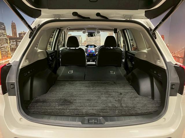 フォレスター アドバンス (禁煙車)(黒本革)(4WD)(メーカーSDナビ)(バック&サイド&フロントカメラ)(LEDヘッドライト)(ルーフレール)(シートヒーター)(ステアリングヒーター)(パワーシート)(純正18インチAW(17枚目)