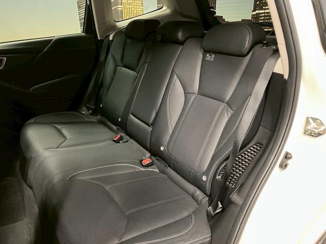 フォレスター アドバンス (禁煙車)(黒本革)(4WD)(メーカーSDナビ)(バック&サイド&フロントカメラ)(LEDヘッドライト)(ルーフレール)(シートヒーター)(ステアリングヒーター)(パワーシート)(純正18インチAW(59枚目)