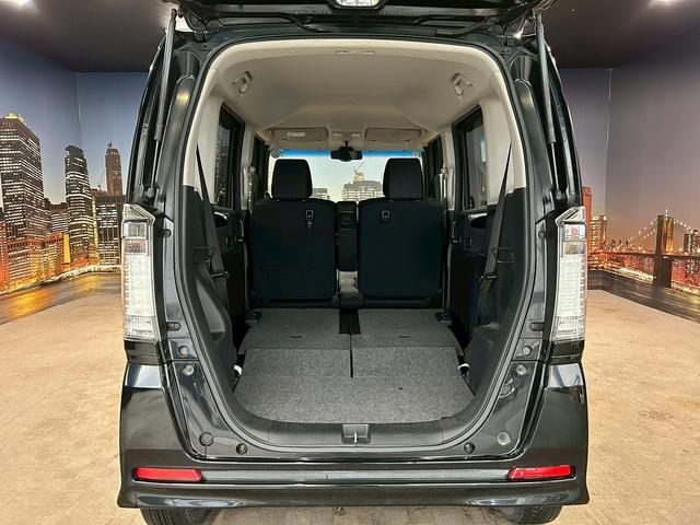 N-BOXカスタム G・ターボAパッケージ (禁煙車)(両側パワースライドドア)(ターボ)(クルコン)(ケンウッドメモリナビ)(バックカメラ)(チップアップシート)(HIDヘッドライト)(プッシュスタート&スマートキー)(純正15インチAW(12枚目)