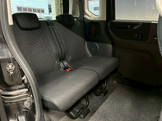 N-BOXカスタム G・ターボAパッケージ (禁煙車)(両側パワースライドドア)(ターボ)(クルコン)(ケンウッドメモリナビ)(バックカメラ)(チップアップシート)(HIDヘッドライト)(プッシュスタート&スマートキー)(純正15インチAW(14枚目)