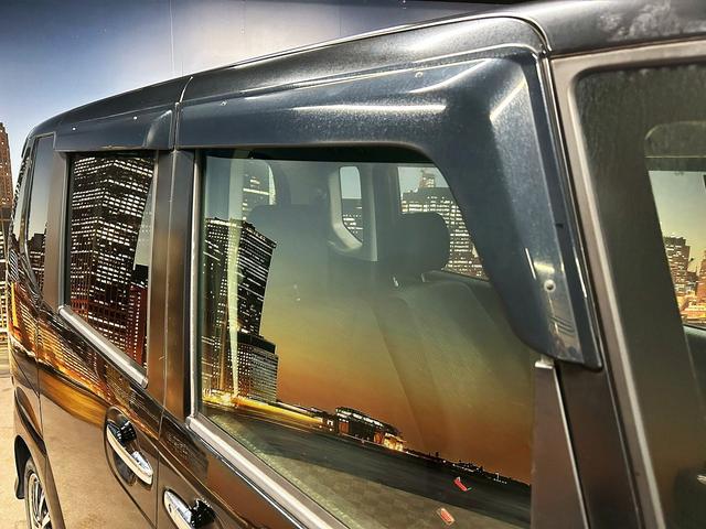 N-BOXカスタム G・ターボAパッケージ (禁煙車)(両側パワースライドドア)(ターボ)(クルコン)(ケンウッドメモリナビ)(バックカメラ)(チップアップシート)(HIDヘッドライト)(プッシュスタート&スマートキー)(純正15インチAW(27枚目)