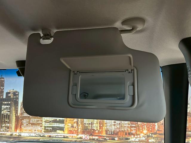N-BOXカスタム G・ターボAパッケージ (禁煙車)(両側パワースライドドア)(ターボ)(クルコン)(ケンウッドメモリナビ)(バックカメラ)(チップアップシート)(HIDヘッドライト)(プッシュスタート&スマートキー)(純正15インチAW(31枚目)