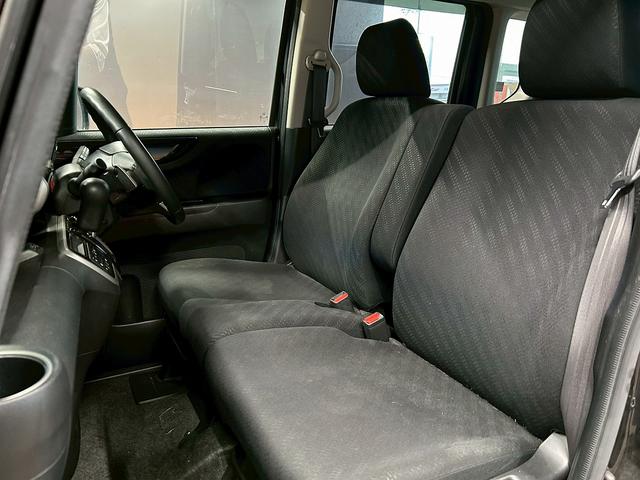 N-BOXカスタム G・ターボAパッケージ (禁煙車)(両側パワースライドドア)(ターボ)(クルコン)(ケンウッドメモリナビ)(バックカメラ)(チップアップシート)(HIDヘッドライト)(プッシュスタート&スマートキー)(純正15インチAW(39枚目)