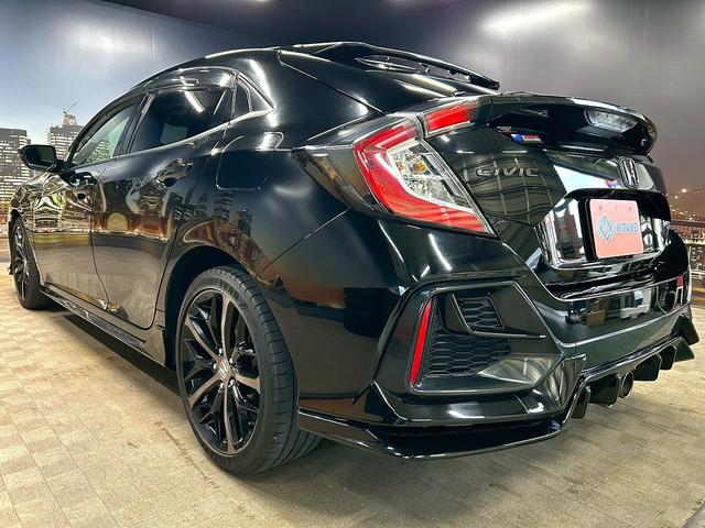 シビック ハッチバック (禁煙車)(6速MT)(黒半革)(ホンダセンシング)(純正SDナビ)(LEDヘッドライト)(フロントフォグ)(バックカメラ)(プッシュスタート&スマートキー)(パワーシート)(純正18インチAW)(22枚目)