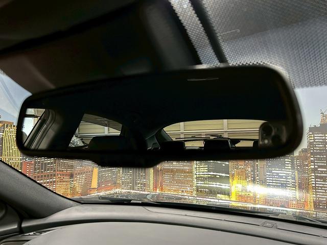 シビック ハッチバック (禁煙車)(6速MT)(黒半革)(ホンダセンシング)(純正SDナビ)(LEDヘッドライト)(フロントフォグ)(バックカメラ)(プッシュスタート&スマートキー)(パワーシート)(純正18インチAW)(25枚目)