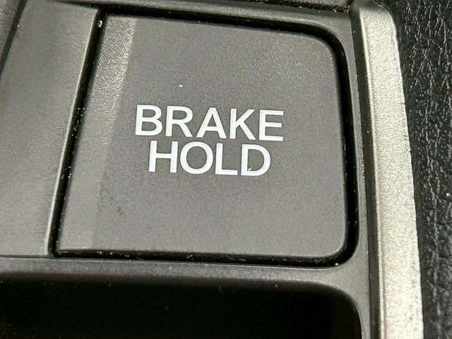 シビック ハッチバック (禁煙車)(6速MT)(黒半革)(ホンダセンシング)(純正SDナビ)(LEDヘッドライト)(フロントフォグ)(バックカメラ)(プッシュスタート&スマートキー)(パワーシート)(純正18インチAW)(28枚目)