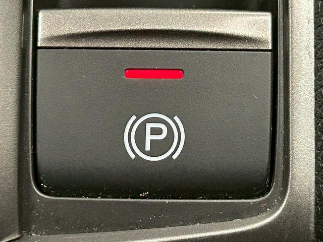 シビック ハッチバック (禁煙車)(6速MT)(黒半革)(ホンダセンシング)(純正SDナビ)(LEDヘッドライト)(フロントフォグ)(バックカメラ)(プッシュスタート&スマートキー)(パワーシート)(純正18インチAW)(29枚目)