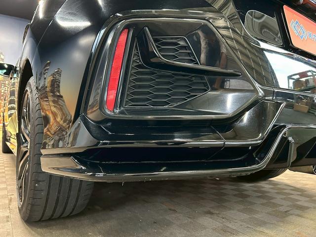 シビック ハッチバック (禁煙車)(6速MT)(黒半革)(ホンダセンシング)(純正SDナビ)(LEDヘッドライト)(フロントフォグ)(バックカメラ)(プッシュスタート&スマートキー)(パワーシート)(純正18インチAW)(45枚目)