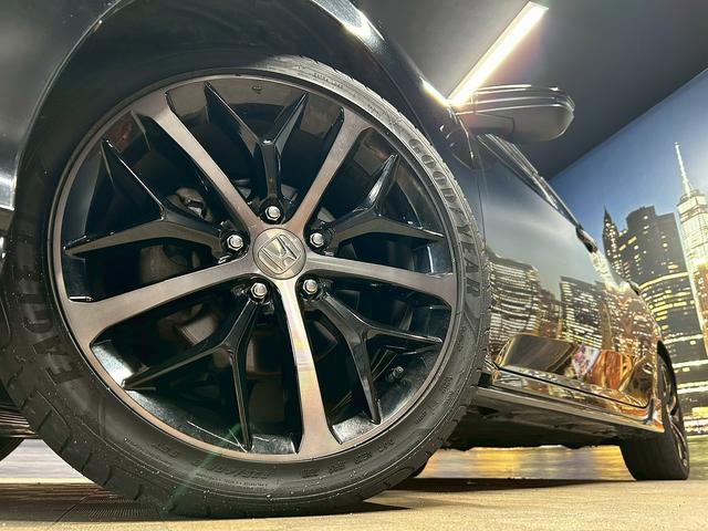 シビック ハッチバック (禁煙車)(6速MT)(黒半革)(ホンダセンシング)(純正SDナビ)(LEDヘッドライト)(フロントフォグ)(バックカメラ)(プッシュスタート&スマートキー)(パワーシート)(純正18インチAW)(47枚目)