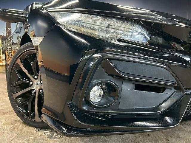 シビック ハッチバック (禁煙車)(6速MT)(黒半革)(ホンダセンシング)(純正SDナビ)(LEDヘッドライト)(フロントフォグ)(バックカメラ)(プッシュスタート&スマートキー)(パワーシート)(純正18インチAW)(57枚目)