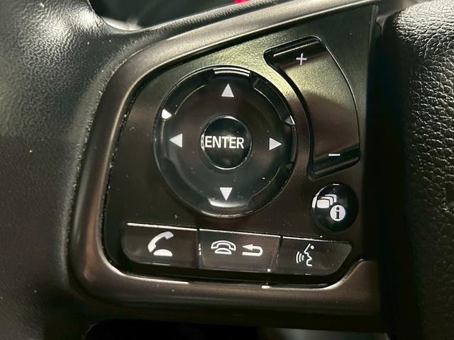 シビック ハッチバック (禁煙車)(6速MT)(黒半革)(ホンダセンシング)(純正SDナビ)(LEDヘッドライト)(フロントフォグ)(バックカメラ)(プッシュスタート&スマートキー)(パワーシート)(純正18インチAW)(59枚目)