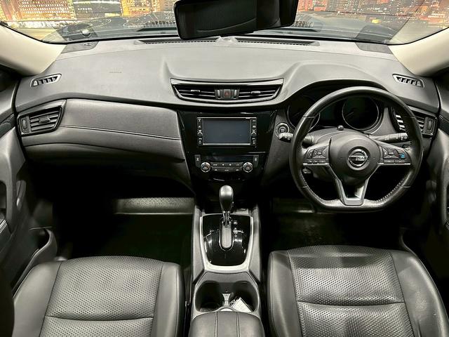 エクストレイル 20Xi (禁煙車)(4WD)(全周囲カメラ)(純正SDナビ)(LEDヘッドライト)(アイドリングストップ)(プッシュスタート&スマートキー)(デジタルインナーミラー)(フルフラット)(純正18インチAW)(5枚目)