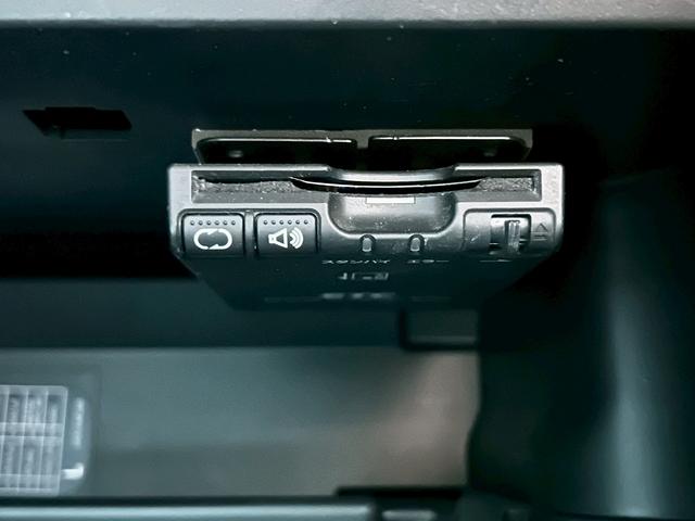 エクストレイル 20Xi (禁煙車)(4WD)(全周囲カメラ)(純正SDナビ)(LEDヘッドライト)(アイドリングストップ)(プッシュスタート&スマートキー)(デジタルインナーミラー)(フルフラット)(純正18インチAW)(15枚目)