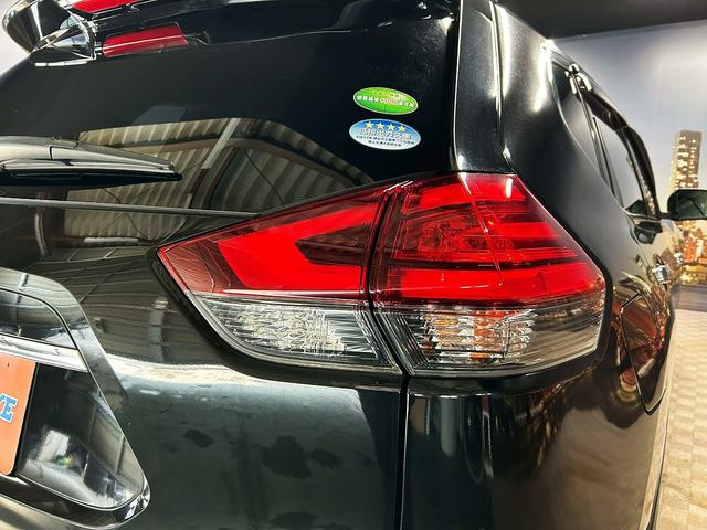 エクストレイル 20Xi (禁煙車)(4WD)(全周囲カメラ)(純正SDナビ)(LEDヘッドライト)(アイドリングストップ)(プッシュスタート&スマートキー)(デジタルインナーミラー)(フルフラット)(純正18インチAW)(42枚目)