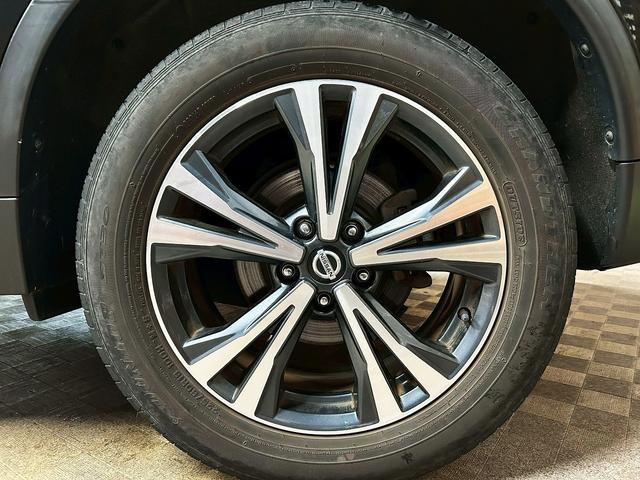 エクストレイル 20Xi (禁煙車)(4WD)(全周囲カメラ)(純正SDナビ)(LEDヘッドライト)(アイドリングストップ)(プッシュスタート&スマートキー)(デジタルインナーミラー)(フルフラット)(純正18インチAW)(47枚目)