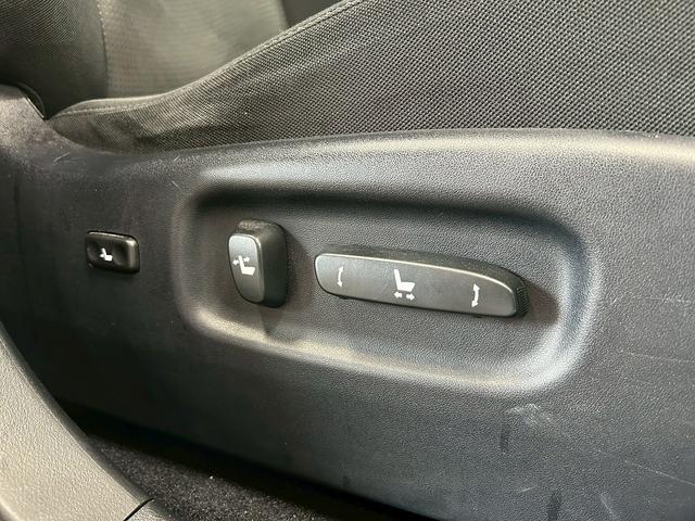 RX RX270 (禁煙車)(メーカーHDDナビ)(バック&サイドカメラ)(ヘッドライトウォッシャー)(オートライト)(LEDヘッドライト)(クリアランスソナー)(プッシュスタート&スマートキー)(純正19インチ)(8枚目)