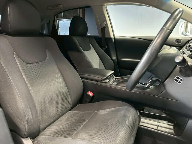 RX RX270 (禁煙車)(メーカーHDDナビ)(バック&サイドカメラ)(ヘッドライトウォッシャー)(オートライト)(LEDヘッドライト)(クリアランスソナー)(プッシュスタート&スマートキー)(純正19インチ)(11枚目)