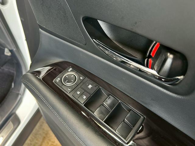 RX RX270 (禁煙車)(メーカーHDDナビ)(バック&サイドカメラ)(ヘッドライトウォッシャー)(オートライト)(LEDヘッドライト)(クリアランスソナー)(プッシュスタート&スマートキー)(純正19インチ)(64枚目)