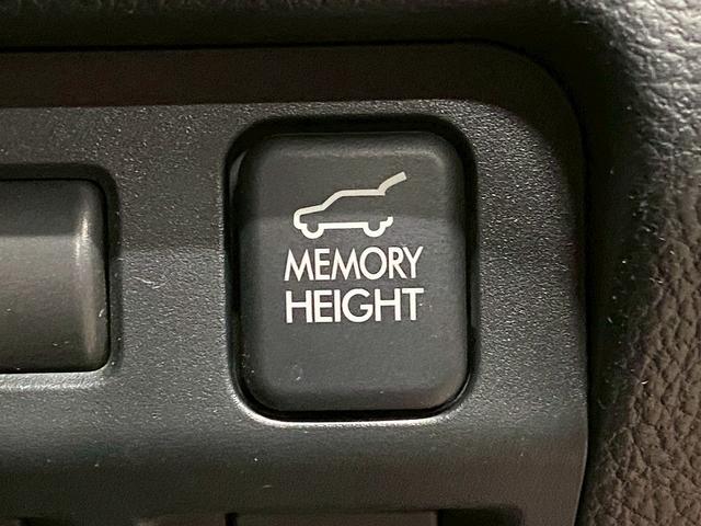 フォレスター 2.0XT アイサイト (禁煙車)(アイサイト)(黒本革)(4WD)(純正HDDナビ)(レーダークルーズ)(パドルシフト)(バックカメラ)(シートヒーター)(フォグライト)(ETC)(パワーシート)(純正18インチAW)(31枚目)