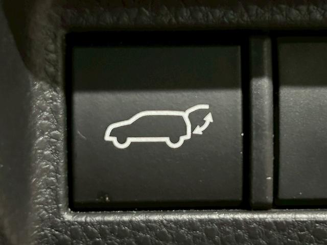 ハリアーハイブリッド Z (禁煙車)(JBLサウンド)(黒半革シート)(純正メモリーナビ)(バック&サイドカメラ)(レーダークルーズコントロール)(スマートキー)(クリアランスソナー)(パワーシート)(純正19インチAW)(10枚目)