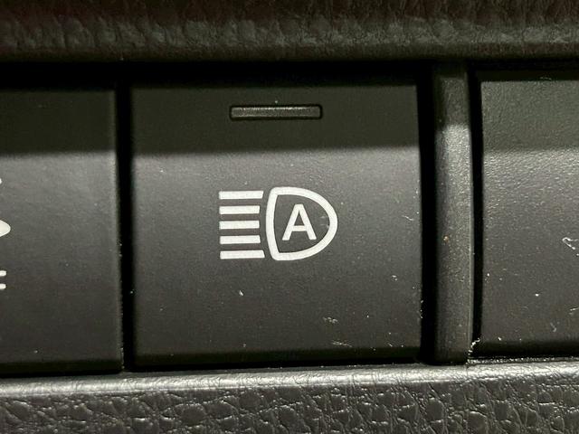 ハリアーハイブリッド Z (禁煙車)(JBLサウンド)(黒半革シート)(純正メモリーナビ)(バック&サイドカメラ)(レーダークルーズコントロール)(スマートキー)(クリアランスソナー)(パワーシート)(純正19インチAW)(13枚目)