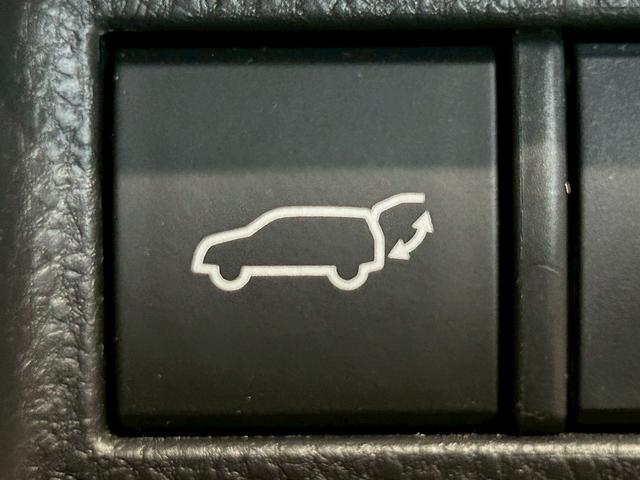 ハリアーハイブリッド Ｚ　（禁煙車）（全周囲カメラ）（黒半革）（メーカーメモリナビ）（レーダークルーズ）（ＬＥＤヘッドライト）（プッシュスタート＆スマートキー）（オートライト）（クリアランスソナー）（ＥＴＣ）（純正１９インチ）（13枚目）