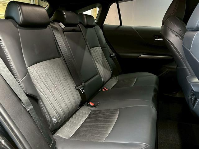 ハリアーハイブリッド Ｚ　（禁煙車）（全周囲カメラ）（黒半革）（メーカーメモリナビ）（レーダークルーズ）（ＬＥＤヘッドライト）（プッシュスタート＆スマートキー）（オートライト）（クリアランスソナー）（ＥＴＣ）（純正１９インチ）（18枚目）