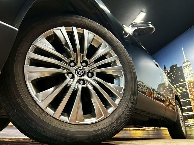 ハリアーハイブリッド Ｚ　（禁煙車）（全周囲カメラ）（黒半革）（メーカーメモリナビ）（レーダークルーズ）（ＬＥＤヘッドライト）（プッシュスタート＆スマートキー）（オートライト）（クリアランスソナー）（ＥＴＣ）（純正１９インチ）（20枚目）