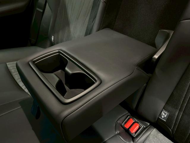 ハリアーハイブリッド Ｚ　（禁煙車）（全周囲カメラ）（黒半革）（メーカーメモリナビ）（レーダークルーズ）（ＬＥＤヘッドライト）（プッシュスタート＆スマートキー）（オートライト）（クリアランスソナー）（ＥＴＣ）（純正１９インチ）（29枚目）