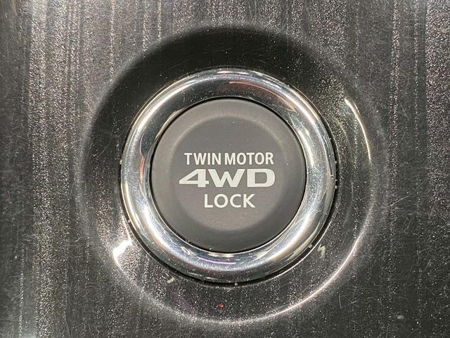 アウトランダーPHEV Gナビパッケージ (禁煙車)(4WD)(純正SDナビ)(全周囲カメラ)(黒半革)(レーダークルーズ)(LEDヘッドライト)(クリアランスソナー)(パワーシート)(シートヒーター)(パドルシフト)(純正18インチAW)(6枚目)