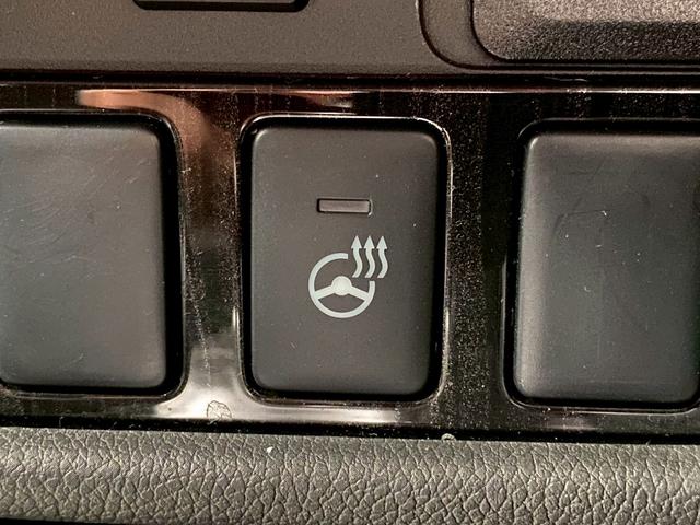 アウトランダーPHEV Gナビパッケージ (禁煙車)(4WD)(純正SDナビ)(全周囲カメラ)(黒半革)(レーダークルーズ)(LEDヘッドライト)(クリアランスソナー)(パワーシート)(シートヒーター)(パドルシフト)(純正18インチAW)(41枚目)