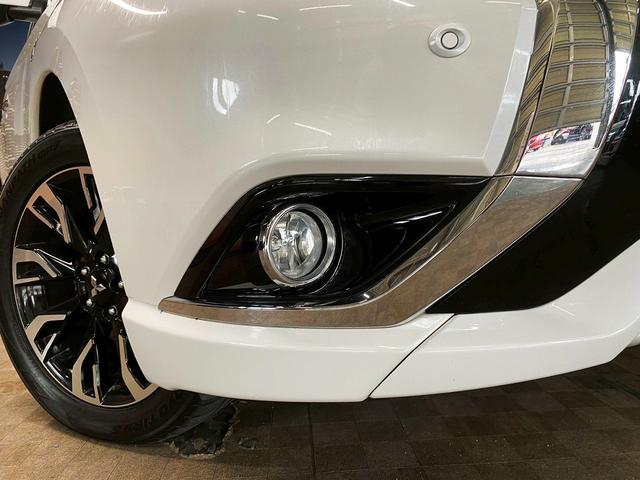 アウトランダーPHEV Gナビパッケージ (禁煙車)(4WD)(純正SDナビ)(全周囲カメラ)(黒半革)(レーダークルーズ)(LEDヘッドライト)(クリアランスソナー)(パワーシート)(シートヒーター)(パドルシフト)(純正18インチAW)(52枚目)