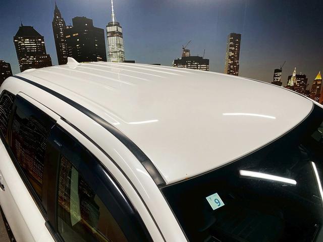 アウトランダーPHEV Gナビパッケージ (禁煙車)(4WD)(純正SDナビ)(全周囲カメラ)(黒半革)(レーダークルーズ)(LEDヘッドライト)(クリアランスソナー)(パワーシート)(シートヒーター)(パドルシフト)(純正18インチAW)(54枚目)