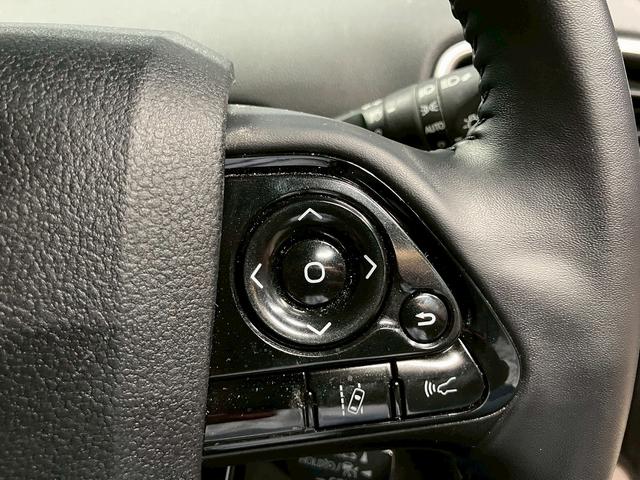 プリウスPHV Sナビパッケージ (禁煙車)(1オーナー)(後期型)(純正11.6インチナビ)(全周囲カメラ)(レーダークルーズ)(パーキングサポート)(プリクラッシュ)(クリアランスソナー)(ETC2.0)(純正18インチAW)(8枚目)