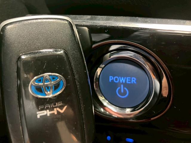 プリウスPHV Sナビパッケージ (禁煙車)(1オーナー)(後期型)(純正11.6インチナビ)(全周囲カメラ)(レーダークルーズ)(パーキングサポート)(プリクラッシュ)(クリアランスソナー)(ETC2.0)(純正18インチAW)(16枚目)