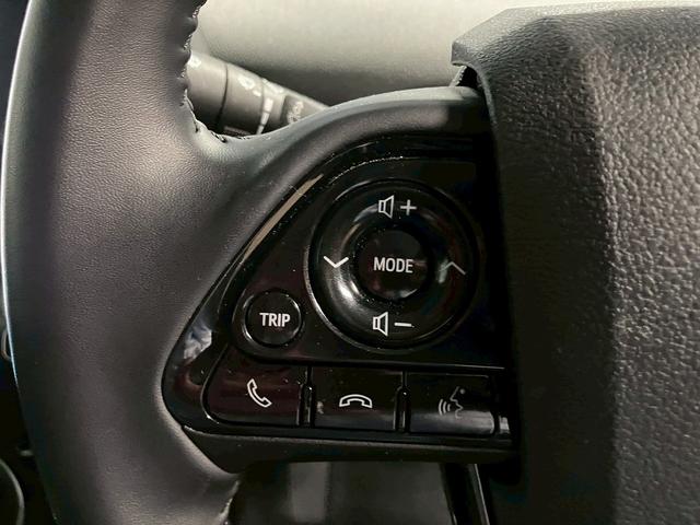 プリウスPHV Sナビパッケージ (禁煙車)(1オーナー)(後期型)(純正11.6インチナビ)(全周囲カメラ)(レーダークルーズ)(パーキングサポート)(プリクラッシュ)(クリアランスソナー)(ETC2.0)(純正18インチAW)(25枚目)