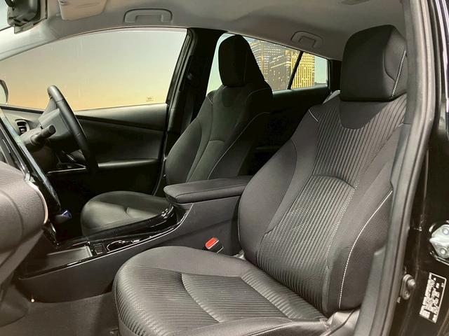 プリウスPHV Sナビパッケージ (禁煙車)(1オーナー)(後期型)(純正11.6インチナビ)(全周囲カメラ)(レーダークルーズ)(パーキングサポート)(プリクラッシュ)(クリアランスソナー)(ETC2.0)(純正18インチAW)(64枚目)