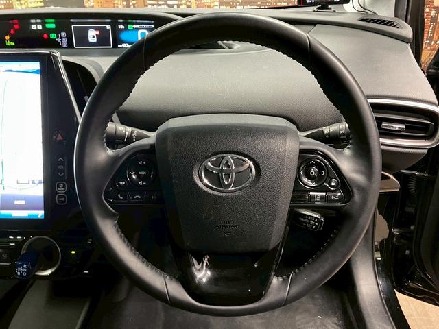 プリウスPHV Sナビパッケージ (禁煙車)(1オーナー)(後期型)(純正11.6インチナビ)(全周囲カメラ)(レーダークルーズ)(パーキングサポート)(プリクラッシュ)(クリアランスソナー)(ETC2.0)(純正18インチAW)(65枚目)