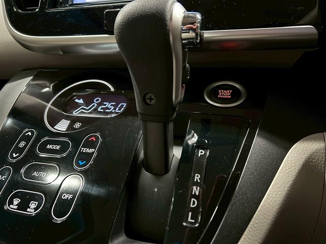 デイズルークス X Vセレクション+セーフティII (禁煙車)(ワンオーナー)(パワースライドドア)(純正SDナビ)(アラウンドビューモニター)(プッシュスタート&スマートキー)(アイドリングストップ)(フルセグ)(CD&Bluetooth再生可)(29枚目)