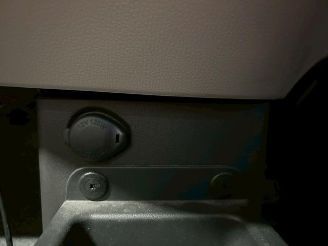 デイズルークス X Vセレクション+セーフティII (禁煙車)(ワンオーナー)(パワースライドドア)(純正SDナビ)(アラウンドビューモニター)(プッシュスタート&スマートキー)(アイドリングストップ)(フルセグ)(CD&Bluetooth再生可)(31枚目)