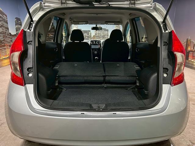 ノート X DIG-S (禁煙車)(純正SDナビ)(バックカメラ)(HIDヘッドライト)(アイドリングストップ)(スマートキー&プッシュスタート)(フルセグTV)(スペアタイヤ)(ETC)(社外14インチAW)(12枚目)