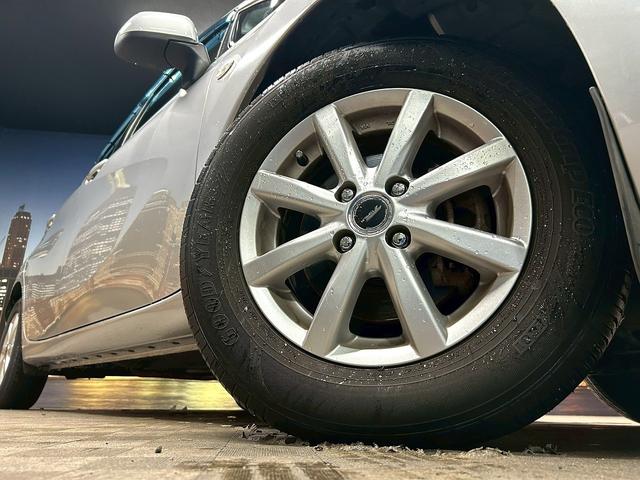 ノート X DIG-S (禁煙車)(純正SDナビ)(バックカメラ)(HIDヘッドライト)(アイドリングストップ)(スマートキー&プッシュスタート)(フルセグTV)(スペアタイヤ)(ETC)(社外14インチAW)(15枚目)