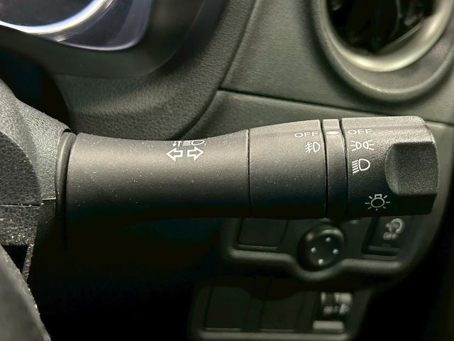 ノート X DIG-S (禁煙車)(純正SDナビ)(バックカメラ)(HIDヘッドライト)(アイドリングストップ)(スマートキー&プッシュスタート)(フルセグTV)(スペアタイヤ)(ETC)(社外14インチAW)(26枚目)