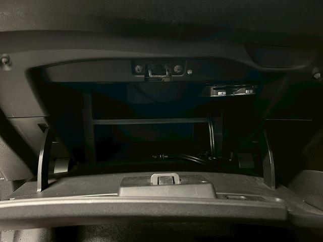 ノート X DIG-S (禁煙車)(純正SDナビ)(バックカメラ)(HIDヘッドライト)(アイドリングストップ)(スマートキー&プッシュスタート)(フルセグTV)(スペアタイヤ)(ETC)(社外14インチAW)(33枚目)