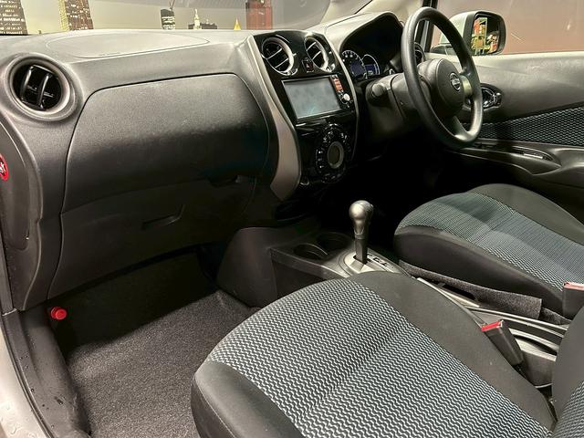 ノート X DIG-S (禁煙車)(純正SDナビ)(バックカメラ)(HIDヘッドライト)(アイドリングストップ)(スマートキー&プッシュスタート)(フルセグTV)(スペアタイヤ)(ETC)(社外14インチAW)(35枚目)